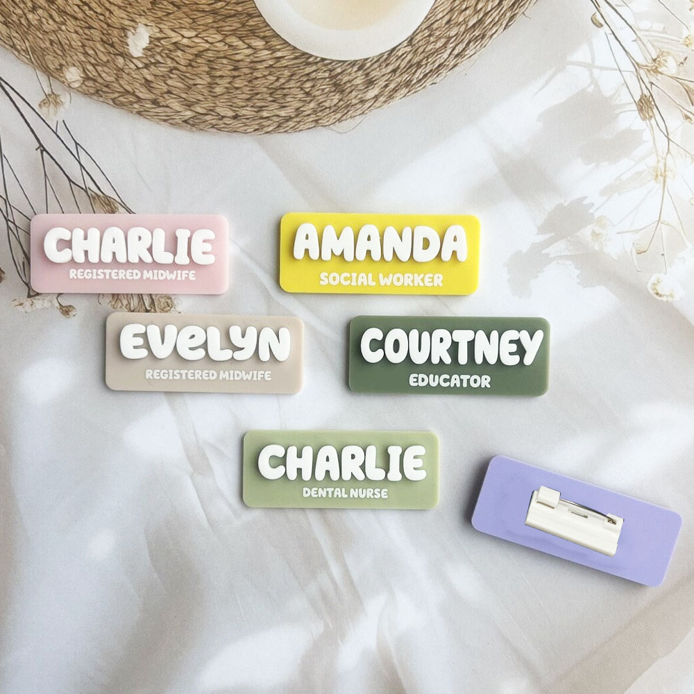 Tuxedo Lapel Pin - Broche con nombre personalizado, placa de